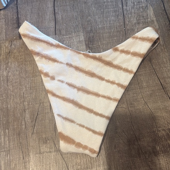 NWOT!! Maaji- Ocean Waves Sublime Classic Bikini Bottom - Floral/Brown - Large - Picture 6 of 10